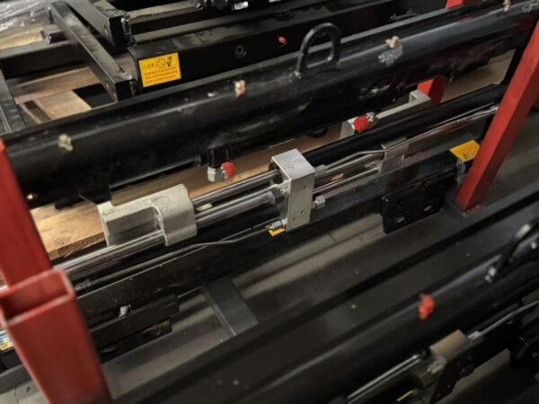 Class 2 Forklift Hydraulic Fork Positioner With Side-shift (1040mm Width) - Image 3
