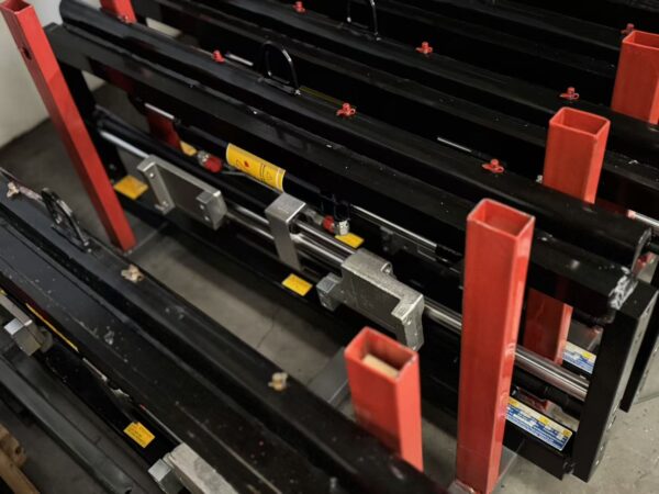 Class 2 Forklift Hydraulic Fork Positioner With Side-shift (1040mm Width) - Image 4