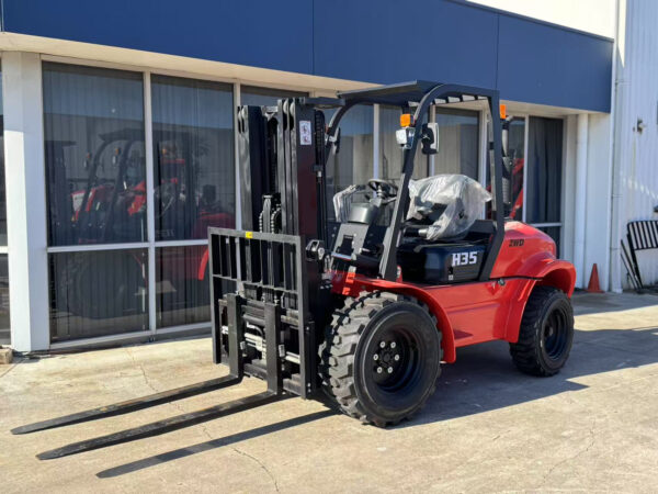 Mammut H35F Rough Terrain Forklift - Image 2