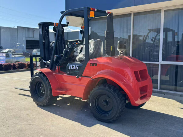 Mammut H35F Rough Terrain Forklift - Image 4