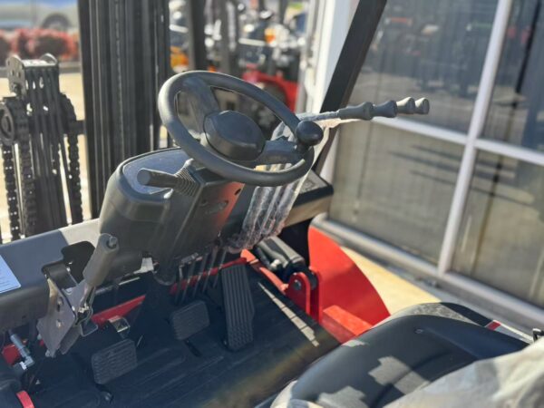Mammut H35F Rough Terrain Forklift - Image 7
