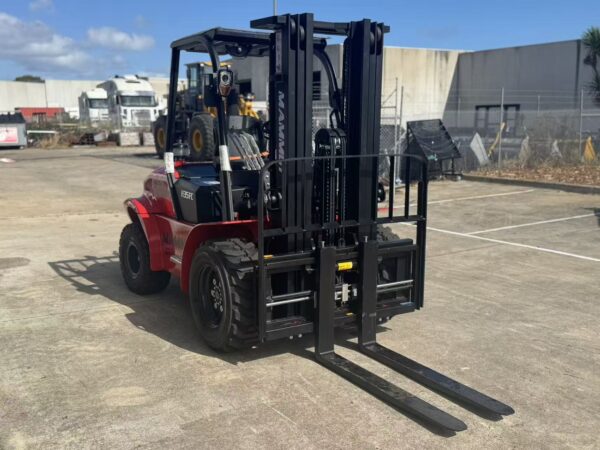 Mammut H35F Rough Terrain Forklift Yanmar Engine 3 Stage 4.5m Container Mast Side-Shift & Positioner - Image 16