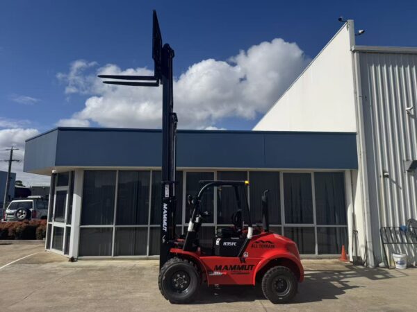 Mammut H35F Rough Terrain Forklift Yanmar Engine 3 Stage 4.5m Container Mast Side-Shift & Positioner - Image 9
