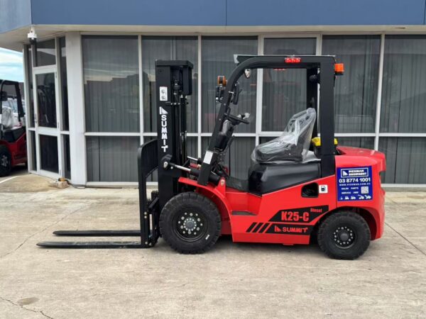 Summit K25C 2.5 Ton Diesel Forklift (3m, 2 stage) - Image 3