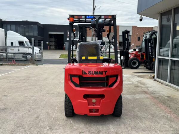 Summit K25C 2.5 Ton Diesel Forklift (3m, 2 stage) - Image 6