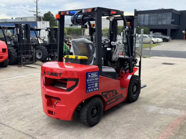 Summit K25C 2.5 Ton Diesel Forklift (3m, 2 stage) - Image 7