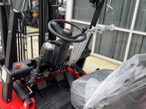 Summit K25C 2.5 Ton Diesel Forklift (3m, 2 stage) - Image 8