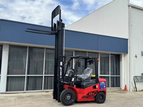 Summit K25C 2.5 Ton Diesel Forklift (3m, 2 stage) - Image 11