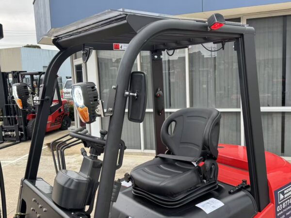 Summit K25C 2.5 Ton Diesel Forklift (3m, 2 stage) - Image 13
