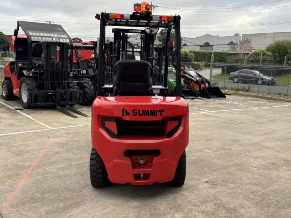 Summit K25C 2.5 Ton Diesel Forklift (3m, 2 stage) - Image 7