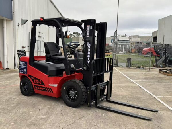 Summit K25C 2.5 Ton Diesel Forklift (3m, 2 stage) - Image 10