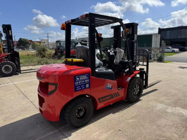 Summit K35C 3.5 Ton Diesel Forklift (3m, 2 Stage) - Image 5