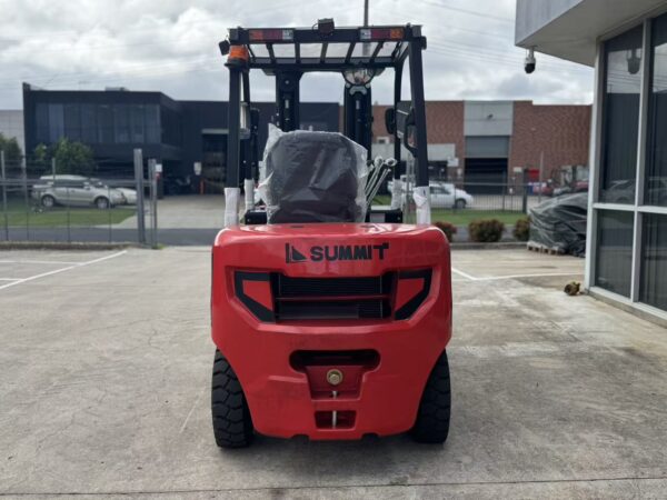Summit K25C 2.5 Ton Diesel Forklift (4.5m, 3 Stage) - Image 6