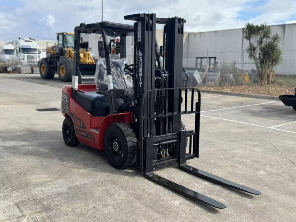 Summit K25C 2.5 Ton Diesel Forklift (4.5m, 3 Stage) - Image 8