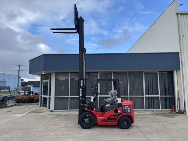 Summit K25C 2.5 Ton Diesel Forklift (4.5m, 3 Stage) - Image 10