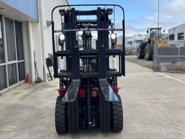 Summit K25C 2.5 Ton Diesel Forklift (4.5m, 3 Stage) - Image 12