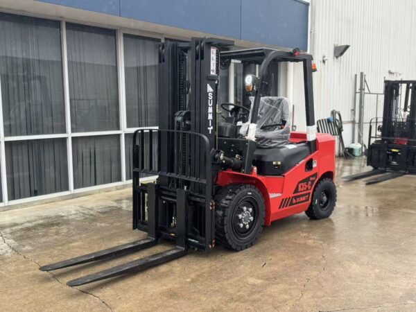 Summit K35C 3.5 Ton Diesel Forklift (4.5m, 3 Stage) - Image 4