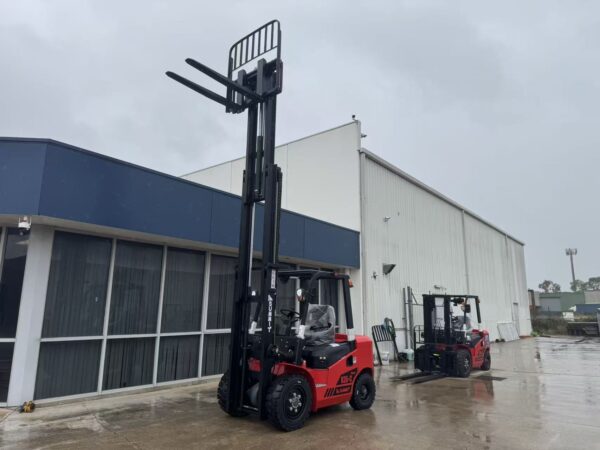 Summit K35C 3.5 Ton Diesel Forklift (4.5m, 3 Stage) - Image 5