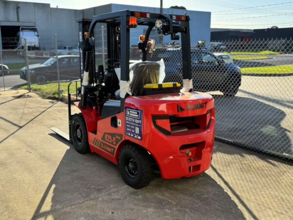 Summit K25C 2.5 Ton Diesel Forklift (4.5m, 3 Stage) - Image 8