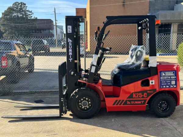 Summit K25C 2.5 Ton Diesel Forklift (4.5m, 3 Stage) - Image 7