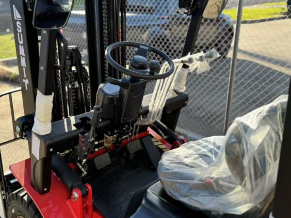 Summit K25C 2.5 Ton Diesel Forklift (4.5m, 3 Stage) - Image 9