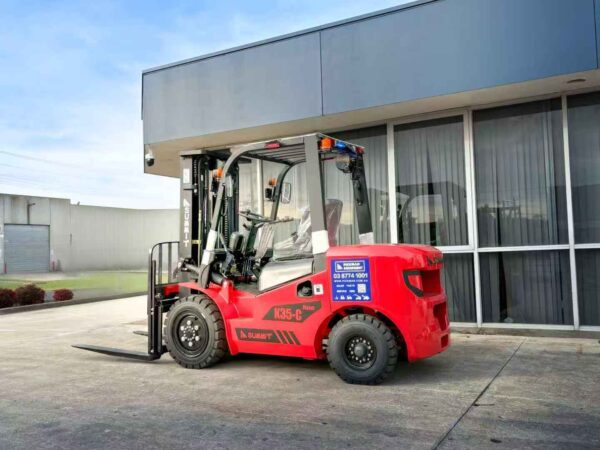 Summit K35C 3.5 Ton Diesel Forklift (4.5m, 3 Stage) - Image 3