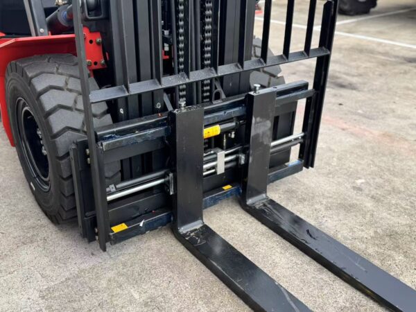 Summit K45 4.5 Ton LPG&Petrol Dual Fuel Forklift (4.5m, 3 Stage) - Image 9