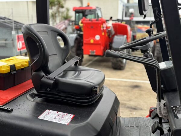 Summit K45 4.5 Ton LPG&Petrol Dual Fuel Forklift (4.5m, 3 Stage) - Image 14