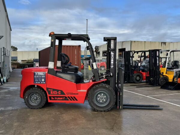 Summit K45D 4.5 Ton Diesel Forklift With Yanmar Engine (4.5m, 3 Stage)