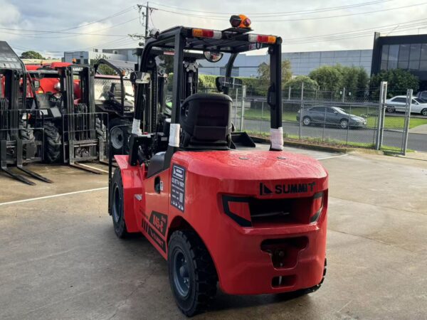 Summit K45D 4.5 Ton Diesel Forklift With Yanmar Engine (4.5m, 3 Stage) - Image 12